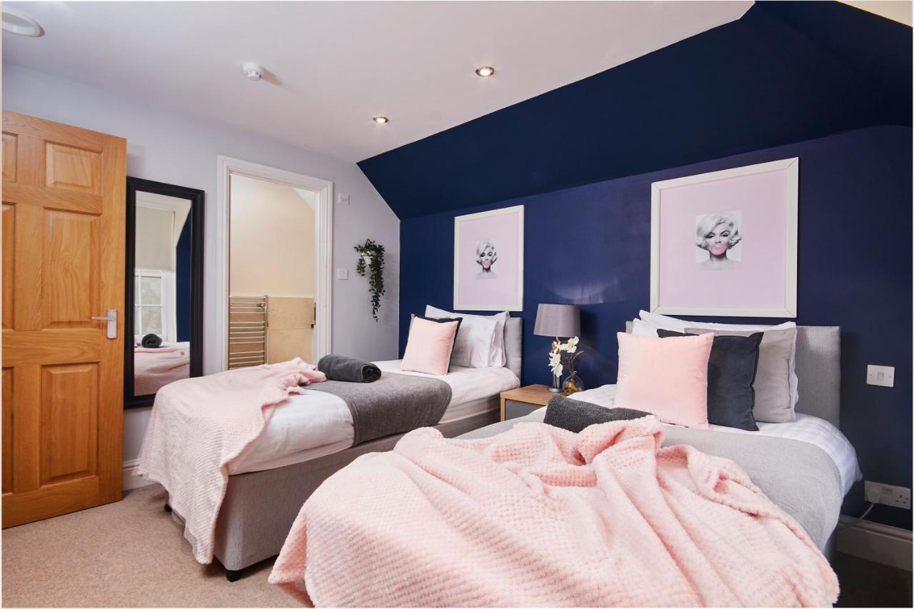 Striking Monroe Suite! 巴斯 外观 照片
