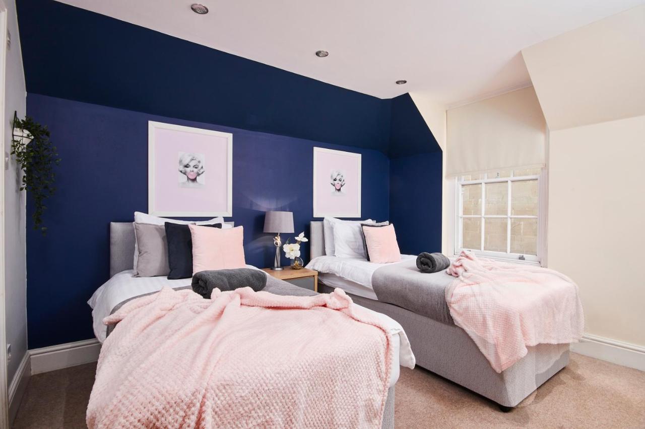Striking Monroe Suite! 巴斯 外观 照片